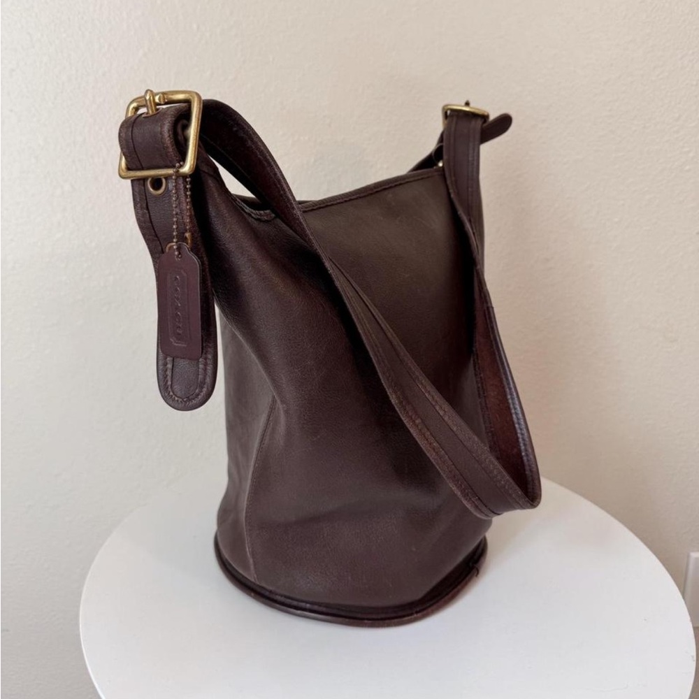 VINTAGE COACH #9085 Bucket Bag in Mahogany Brown Leather